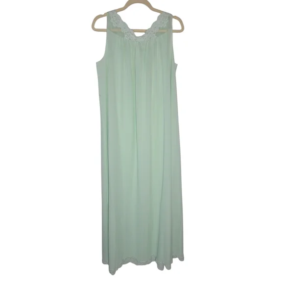 Vintage Shadowline Green Embroidered Sleeveless Nightgown Medium *NEVER WORN - Picture 1 of 9